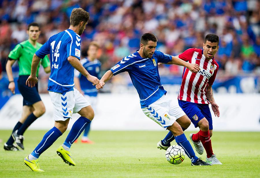 Borja Gomez, într-un duel Oviedo - Atletico Madrid (2005) / FOTO: Guliver/GettyImages Dinamo revine la spanioli! Fundașul central a ajuns deja la București, pentru vizita medicală