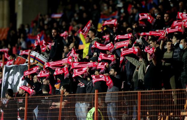 Ce s-a cerut în Parlamentul României, în ziua în care armenii au adus 4.500 de fani la meciul cu „tricolorii”