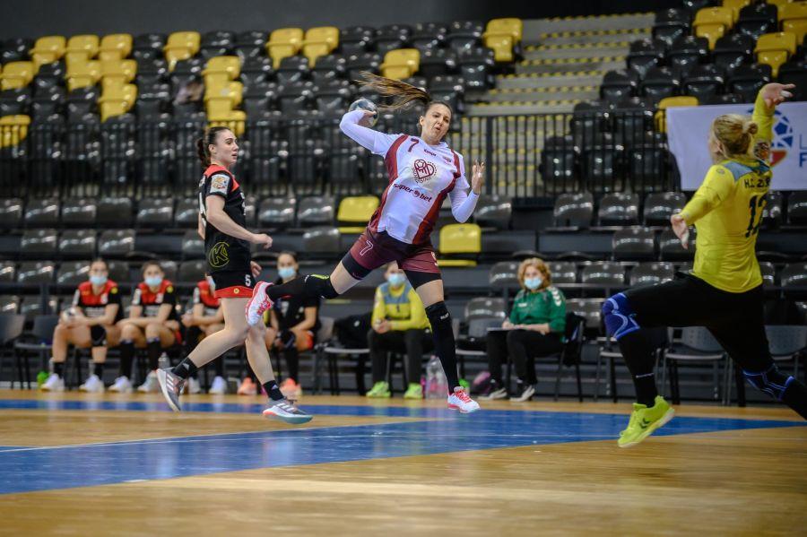 Eliza Buceschi a marcat 14 goluri cu Zalău, un nou record pentru ea în Liga Națională Vâlcea se impune cu Clujul, iar Rapid bate pe HC Zalău. Luptă în trei la titlu?