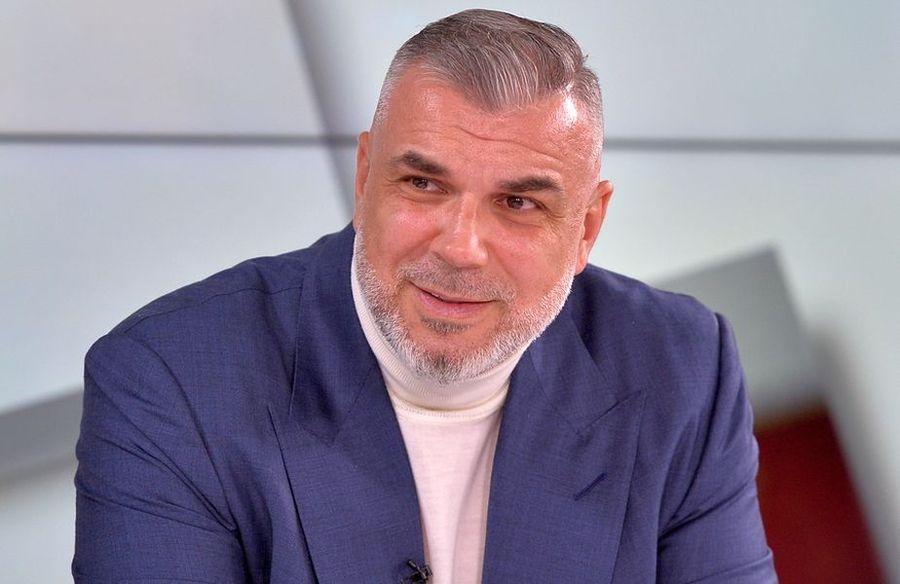 Rădoi se gândește la demisie, FRF are la îndemână 3 posibili selecționeri: galonați, liberi și îndrăgostiți de națională!