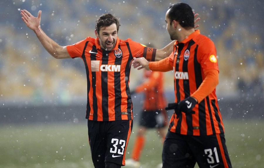 Darijo Srna, în tricoul lui Șahtior / Sursă foto: Imago Images Delegația lui Șahtior vine la București pentru Mircea Lucescu » Cum a primit Darijo Srna vestea