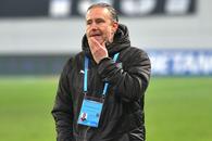 Prin ce a trecut CSU Craiova în ultimele zile: „Aveam 6-8 jucători la antrenamente. Reghecampf a fost la pat, cu perfuzii”