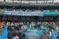 Protest SUPRIMAT la derby-ul din Premier League: „Încetați să ne exploatați” » Șeicii ar fi ordonat scoaterea mesajului