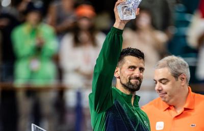 Desfigurat, Novak Djokovic a capitulat la Miami! Fostul lider mondial a pierdut în mod dramatic finala în fața unui puști de 19 ani