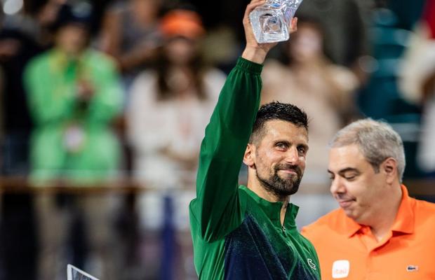 Desfigurat, Novak Djokovic a capitulat la Miami! Fostul lider mondial a pierdut în mod dramatic finala în fața unui puști de 19 ani