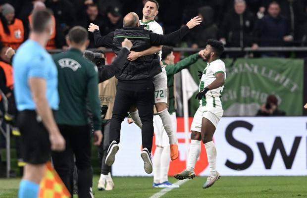 Scandal în țara vecină: a vrut să execute penalty-ul, a fost bruscat de colegi și scos de pe teren de antrenor » Episod similar și în Superliga