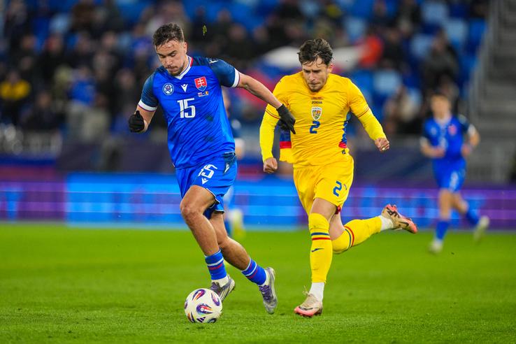 Andrei Rațiu, David Strelec în Slovacia - România, meci amical // 31 martie 2026, foto: Getty Images