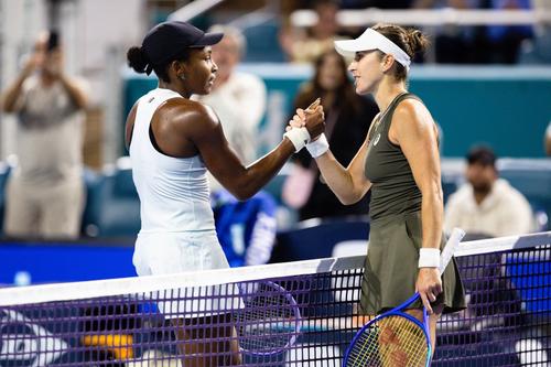 Coco Gauff și Belinda Bencic, la Miami Open/Foto: Imago Images