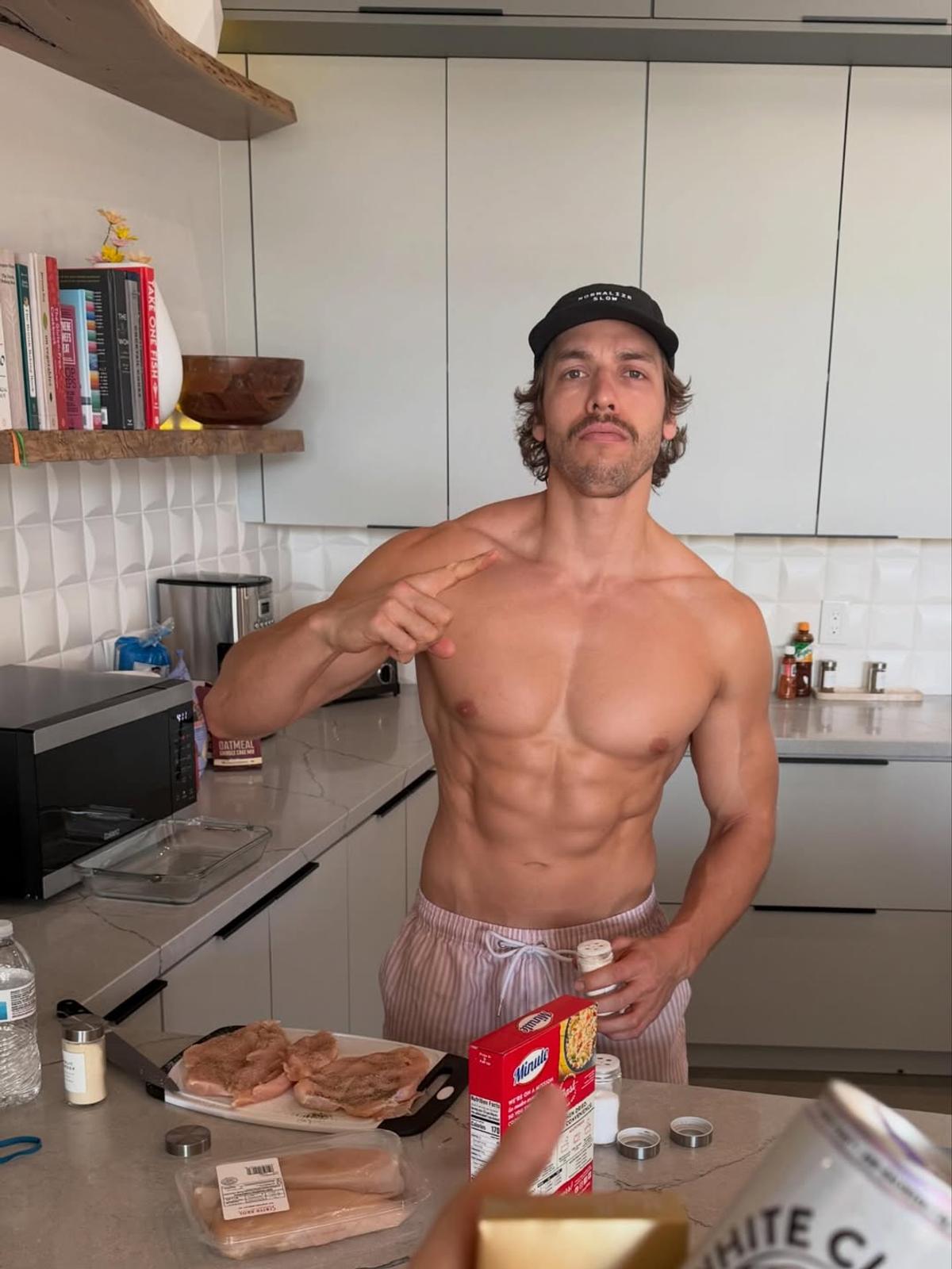 Joseph Baena, fiul lui Arnold Schwarzenegger
