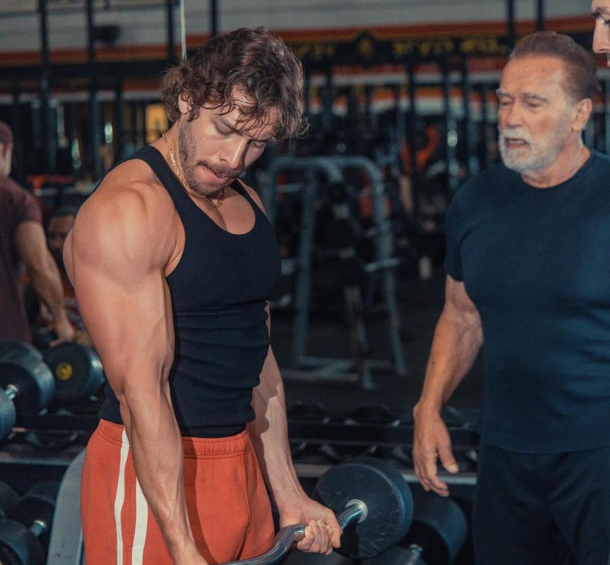 Fiul lui Arnold Schwarzenegger, debut spectaculos în culturism! Câștigător la 3 categorii
