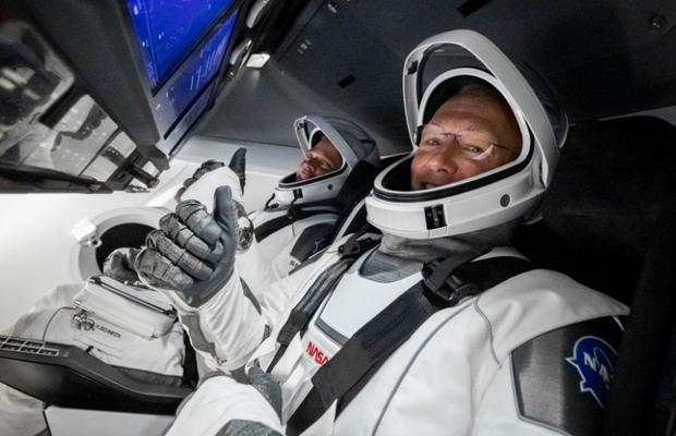 SpaceX ajunge azi pe Stația Spațială Internațională » Ce spunea Elon Musk în 2004: „NASA nu poate progresa fără ajutorul nostru”