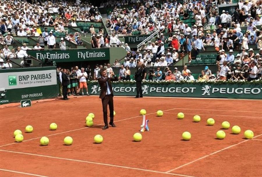 Roland Garros se joacă pe GSP.ro » Emoții, controverse, șotii cu eroii zgurii: pisica neagră, gestul indecent al lui Safin sau călătoria de 1.000 de km cu bunica pe bancheta din spate