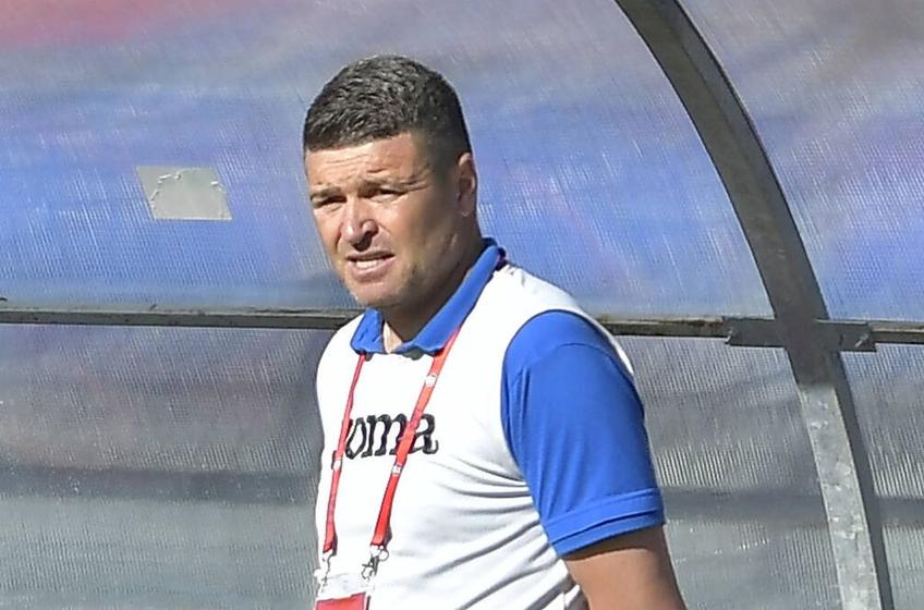 CSA Steaua a promovat în Liga 2, dar clubul încă nu e pregătit legal pentru o promovare în „A”. Tudorel Stoica, liderul Stelei din anii '80, îl taxează pe Daniel Oprița, antrenorul „militarilor”.