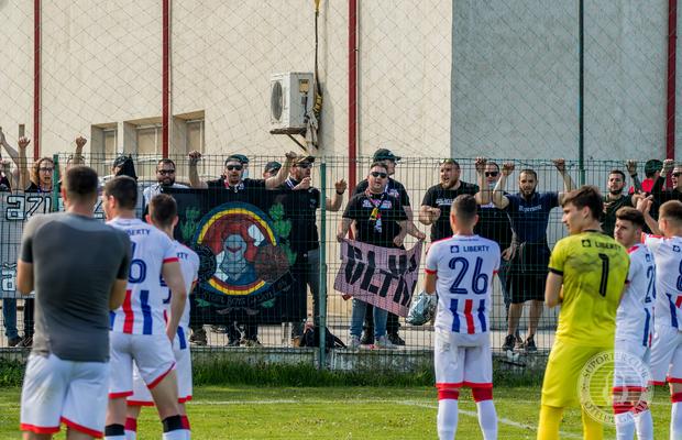 Ratarea promovării a adus haosul! Ultrașii vor plecarea tuturor din club și amenință: „Demisia imediată”