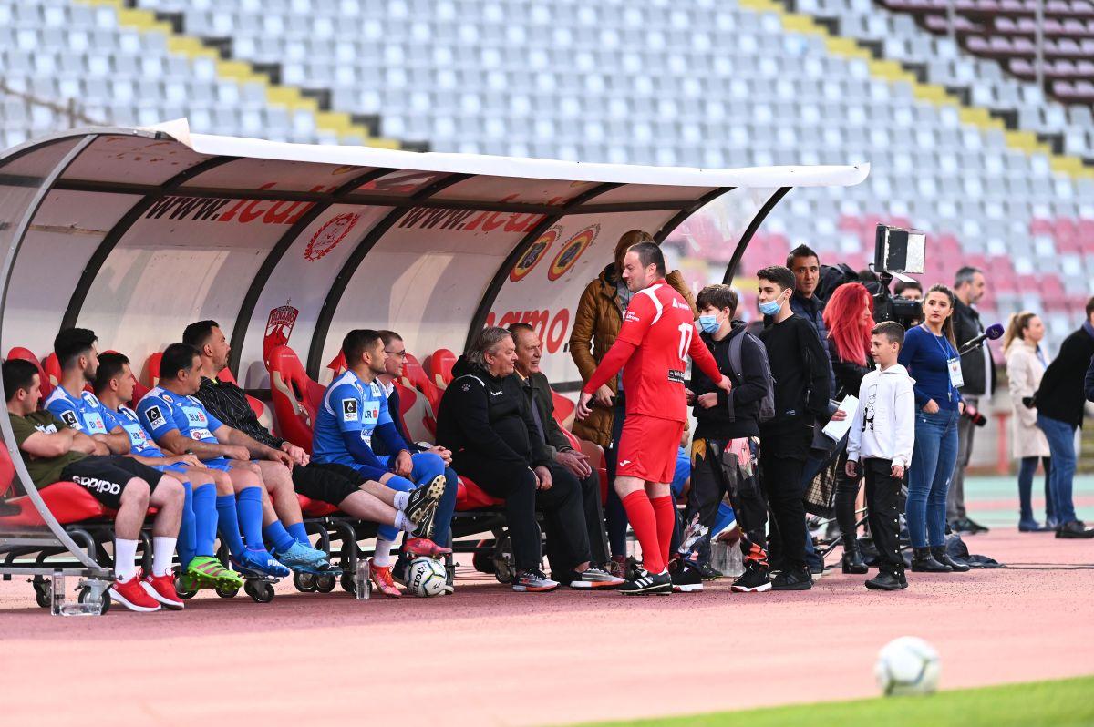 Meciul legendelor în Ștefan cel Mare » 12 goluri marcate de echipele lui Andone și Belodedici