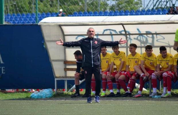 Antrenorul contactat de Zăvăleanu pentru a se ocupa de Dinamo, după plecarea lui Uhrin jr: „Am fost sunat, nu ascund”