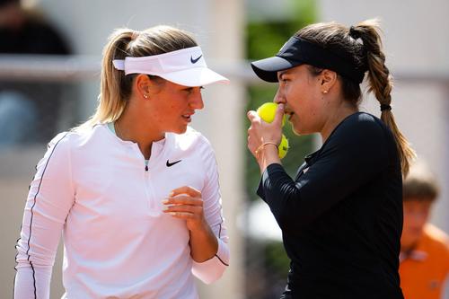 Marta Kostyuk (stânga) și Gabriela Ruse (dreapta)
Foto: Imago
