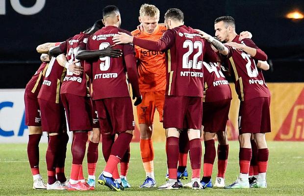 Dan Petrescu a cedat un titular din sezonul regulat în străinătate! Mutare de ultimă oră, câți bani primește campioana: „Avantajos pentru club și pentru jucător”