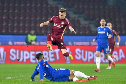 Comisia Centrală a Arbitrilor, condusă de grecul Kyros Vassaras (57 de ani), a anunțat că arbitrul Istvan Kovacs (38 de ani) va conduce de la centru barajul pentru cupele europene dintre CFR Cluj și FCU Craiova 1948.