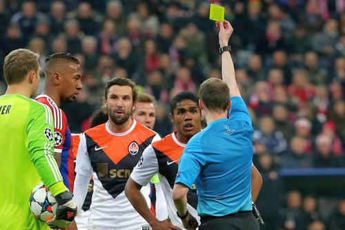 Mandat pentru  Douglas Costa. Foto: Imago Images