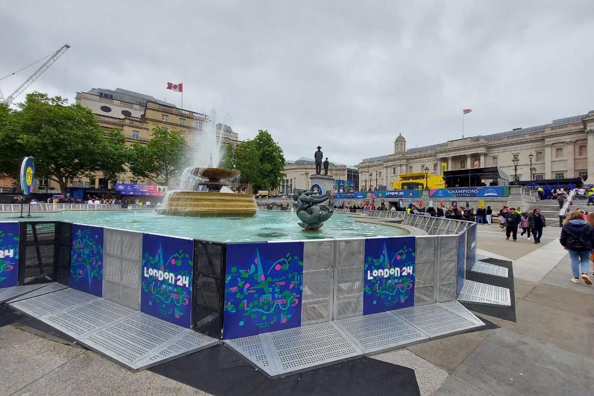 Spectacolul Ligii Campionilor în Trafalgar Square