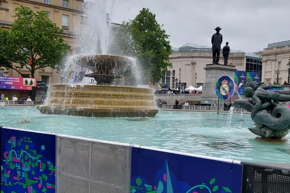 UEFA le-a arestat englezilor „Trafalgar Square” + „Oooo, sunteți din țara lui Marcel Răducanu”