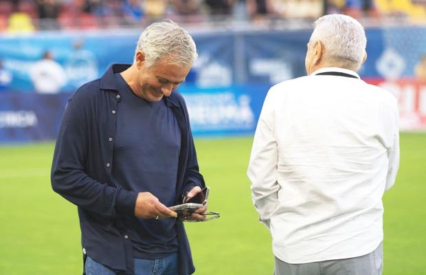 Vestea că Mourinho semnează cu Fener a făcut valuri » Cele mai tari reacții: „A venit în Turcia ca să-și pună păr”
