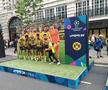 Suporterii au luat cu asalt Regent Street din Londra pentru a se fotografia cu trofeul Ligii Campionilor. Foto: GSP