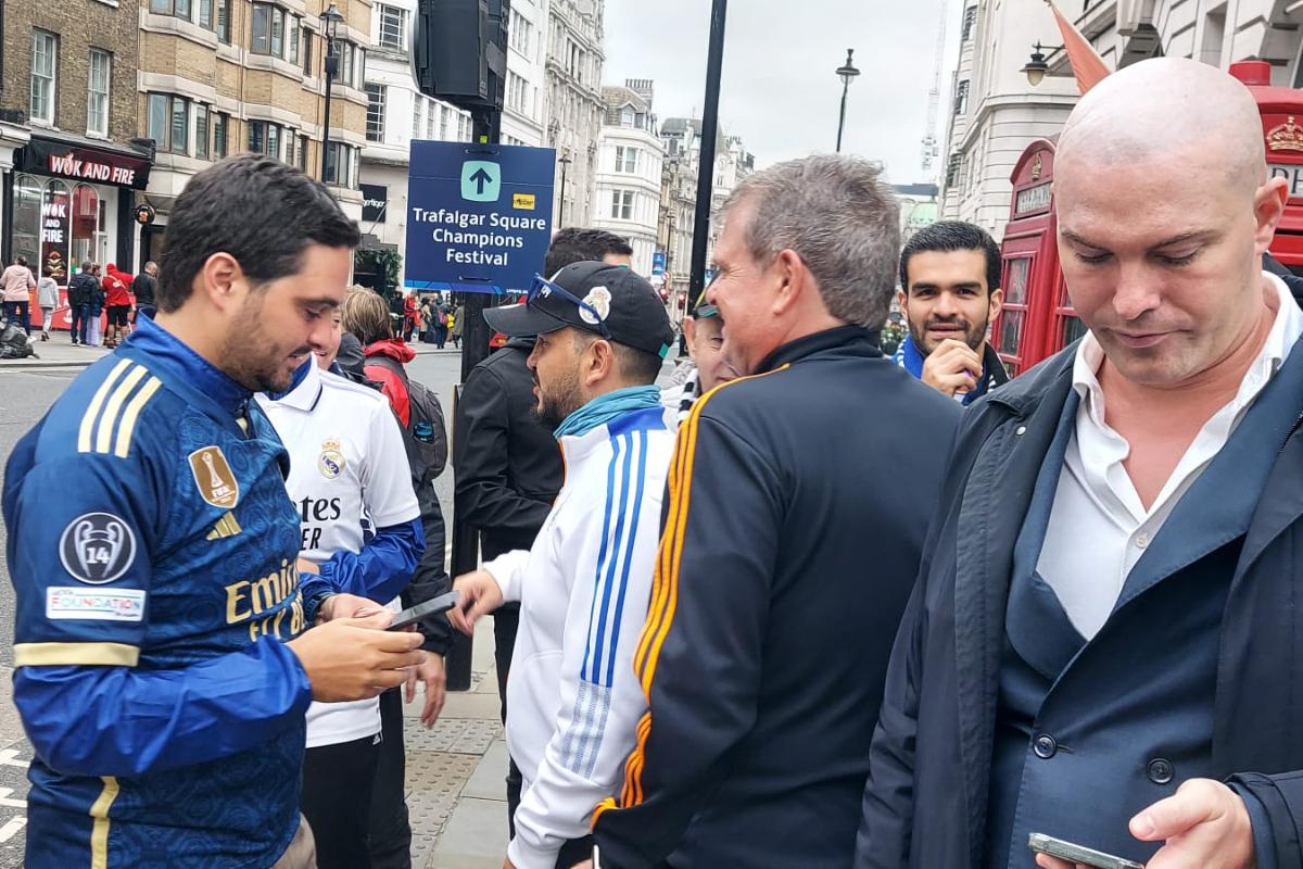 Înainte de Borussia Dortmund - Real Madrid, Regent Street a devenit cel mai aglomerat bulevard din Europa » Cum au interacționat suporterii celor două finaliste