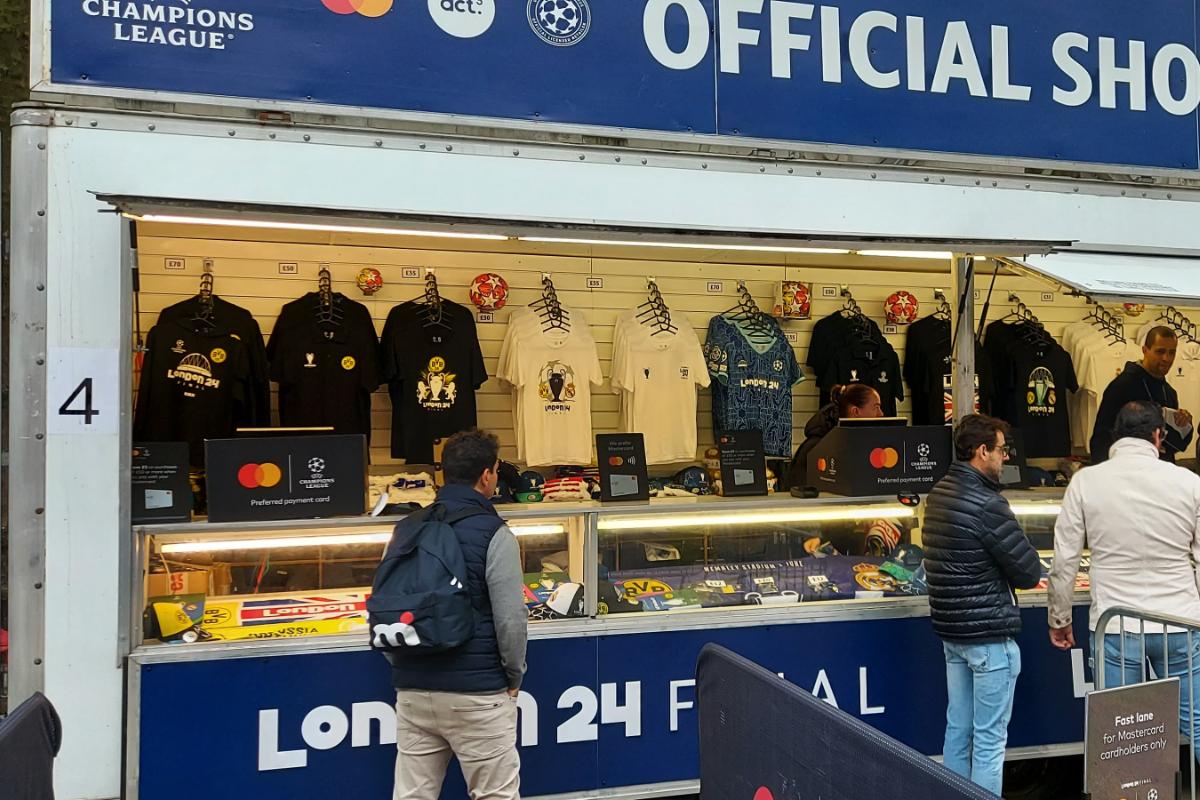 Spectacolul Ligii Campionilor în Trafalgar Square
