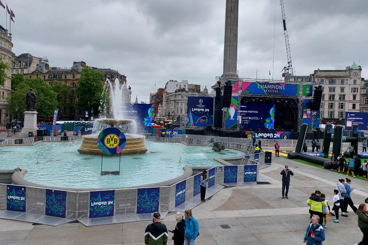UEFA le-a arestat englezilor „Trafalgar Square” + „Oooo, sunteți din țara lui Marcel Răducanu”