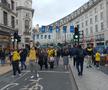 Suporterii au luat cu asalt Regent Street din Londra pentru a se fotografia cu trofeul Ligii Campionilor. Foto: GSP