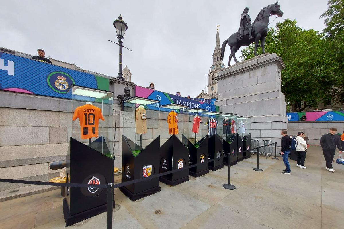 UEFA le-a arestat englezilor „Trafalgar Square” + „Oooo, sunteți din țara lui Marcel Răducanu”