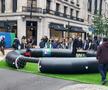 Suporterii au luat cu asalt Regent Street din Londra pentru a se fotografia cu trofeul Ligii Campionilor. Foto: GSP