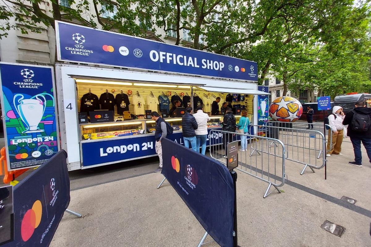 Starurile lumii, meci demonstrativ înaintea finalei de Liga Campionilor