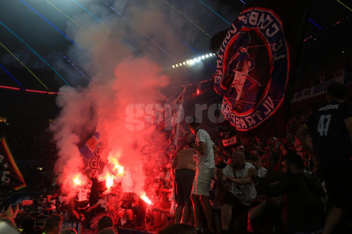 Imaginile pe care UEFA le-ar vrea interzise! PSG show cu torțe