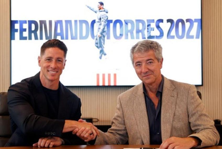 Fostul atacant Fernando Torres (41 de ani) a semnat un nou contract cu Atletico Madrid. Acesta va antrena echipa secundă a spaniolilor până în 2027. // foto: Facebook