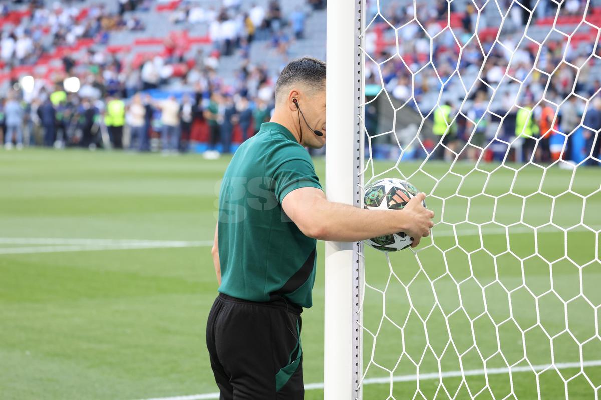 IMAGINI MEMORABILE cu Istvan Kovacs pe Allianz Arena! Rugăciune înainte de marea finală