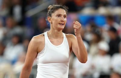 Irina Begu a produs surpriza la Roland Garros » Calificare în „optimi” la proba de dublu după un final perfect