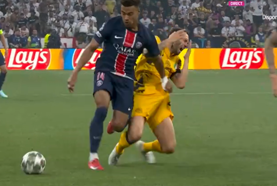 FOTO: Captură TV @Digi Sport 1 Istvan Kovacs, IMPECABIL în PSG - Inter » Cea mai discutată decizie a venit chiar în minutul 90! GSP a analizat toate fazele, fiecare cartonaș