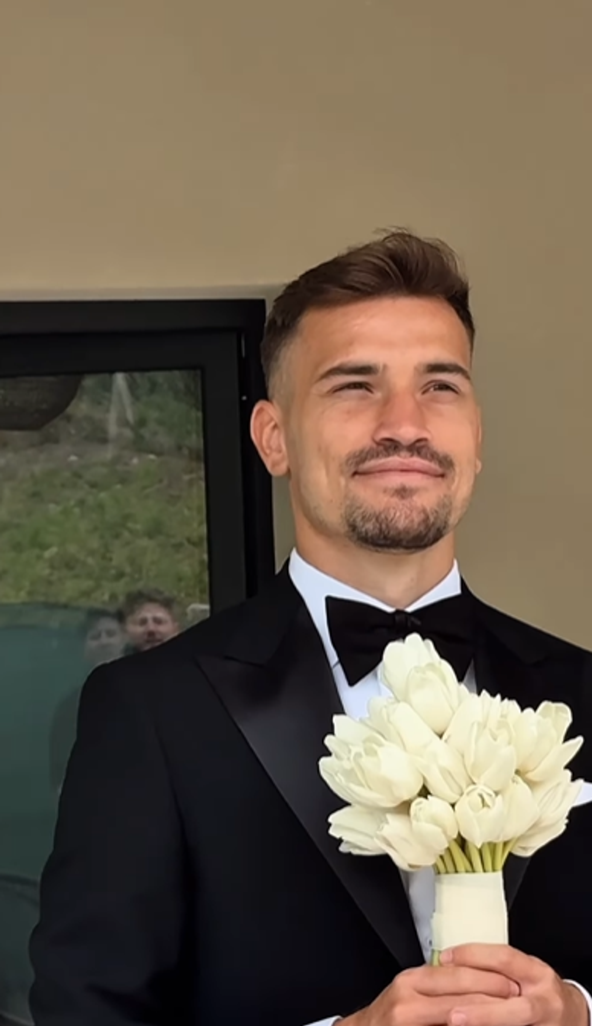 Show la nunta lui Olaru » Au apărut imaginile de la petrecere: Florinel Coman a dansat pe maneaua lui Budescu
