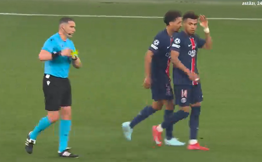 FOTO: Captură TV @Prima Sport 1 Istvan Kovacs, IMPECABIL în PSG - Inter » Cea mai discutată decizie a venit chiar în minutul 90! GSP a analizat toate fazele, fiecare cartonaș