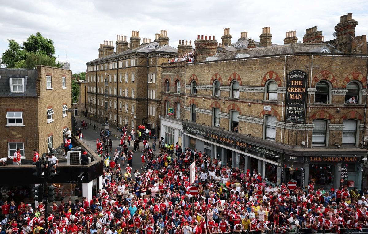 Arsenal a celebrat titlul câștigat în Premier League pe străzile Londrei