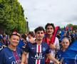 Fotbaliștii lui PSG au sărbătorit cucerirea Ligii Campionilor alături de suporteri