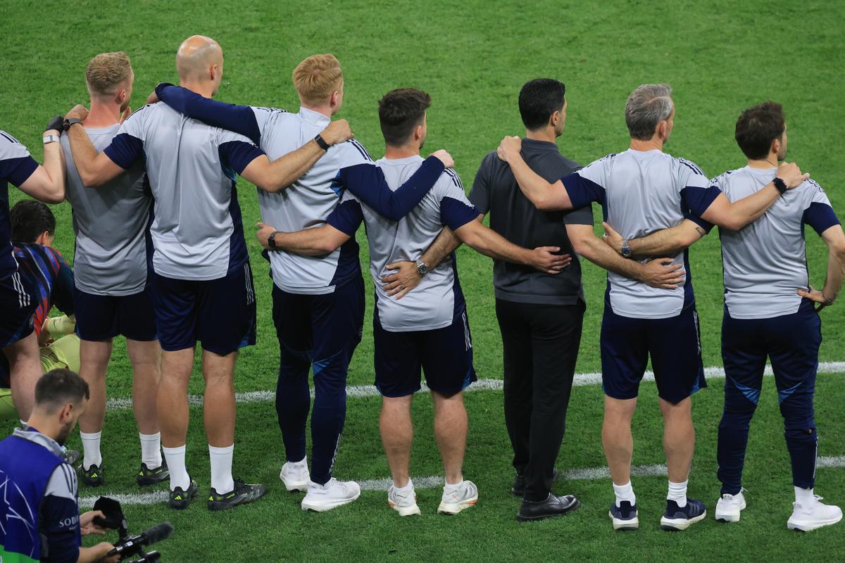 Cele mai tari 50 de cadre surprinse de GSP după PSG - Arsenal » Luis Enrique l-a imitat pe Chivu, uluitor ce a făcut miliardarul qatarez pe teren