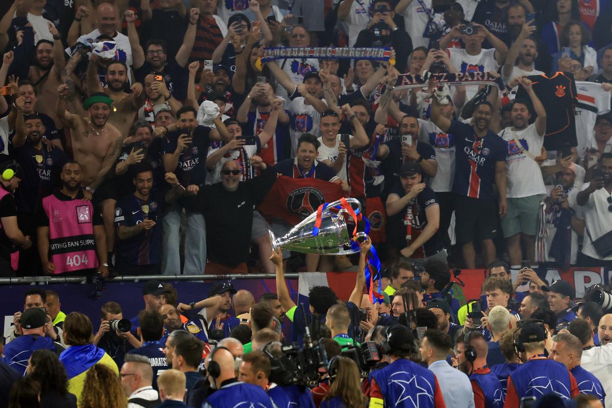 Cele mai tari 50 de cadre surprinse de GSP după PSG - Arsenal » Luis Enrique l-a imitat pe Chivu, uluitor ce a făcut miliardarul qatarez pe teren