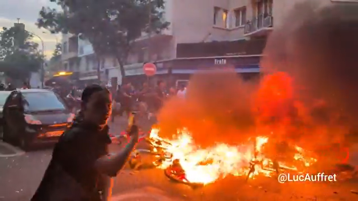 Scene de război în Franța, după finala Ligii » Au dat foc și s-au bătut cu forțele de ordine: 416 arestări!