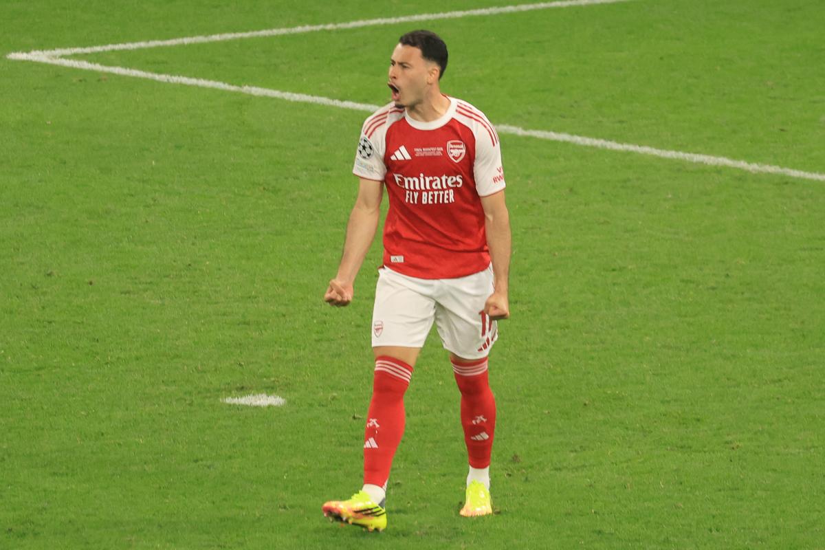 Cele mai tari 50 de cadre surprinse de GSP după PSG - Arsenal » Luis Enrique l-a imitat pe Chivu, uluitor ce a făcut miliardarul qatarez pe teren