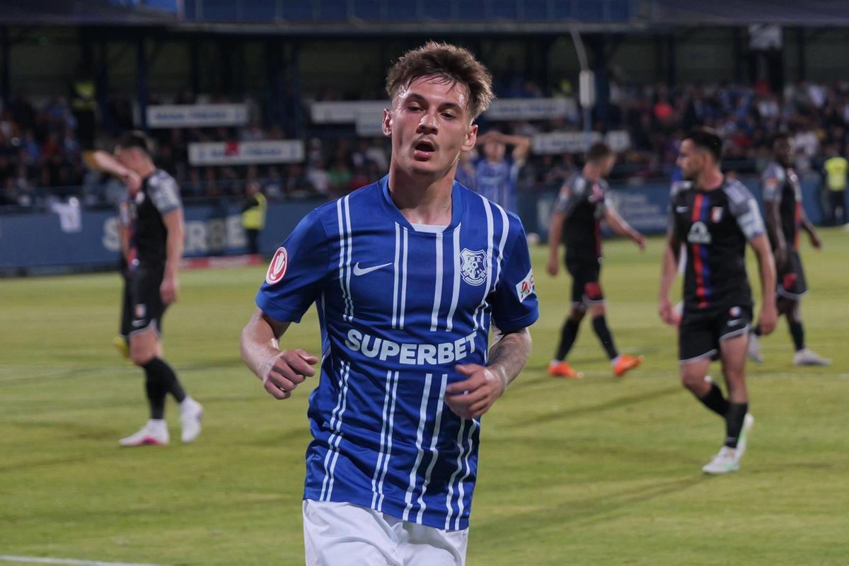 Farul se menține chinuitor în Superliga! Chindia a clacat lamentabil la loviturile de departajare