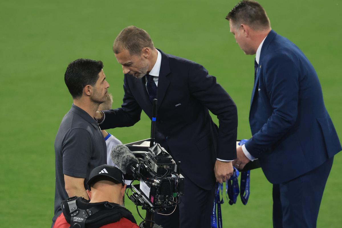 Cele mai tari 50 de cadre surprinse de GSP după PSG - Arsenal » Luis Enrique l-a imitat pe Chivu, uluitor ce a făcut miliardarul qatarez pe teren